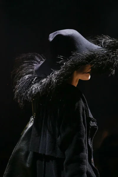 Look 85